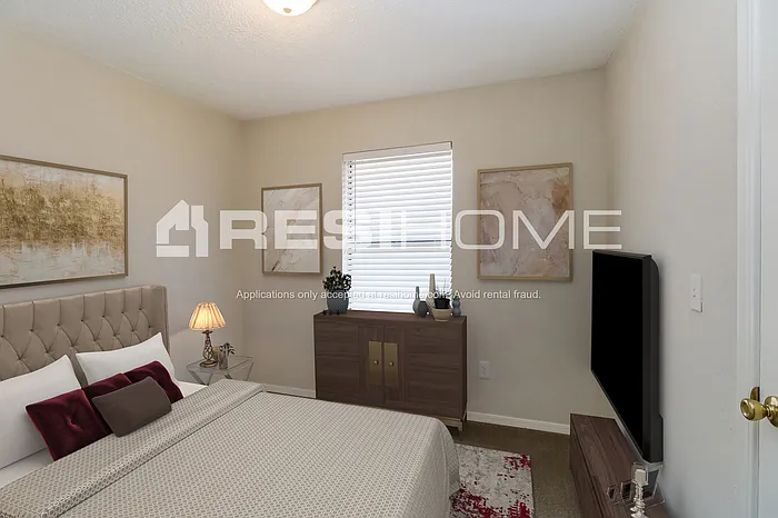 1513 NE 6th St — Photo 6