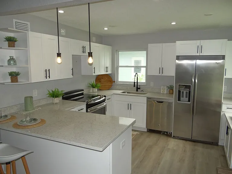 4110 Indianapolis St NE — Photo 2