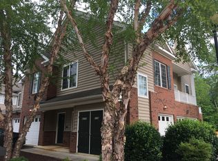 305 Lakeview Cv, Smithfield, VA 23430