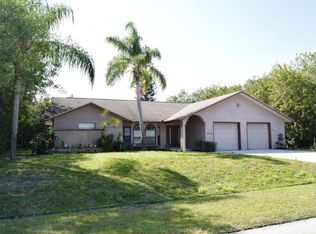 324 SW Dustin Ave, Port Saint Lucie, FL 34953