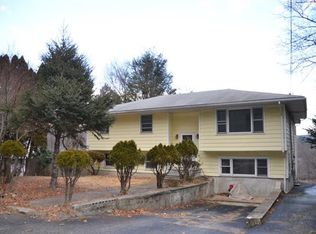 158 River Rd, Shelton, CT 06484