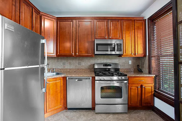 Sold by WorldWide Homes, Inc. | media 17