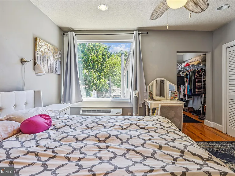 1125 Maryland Ave NE #16 — Photo 16