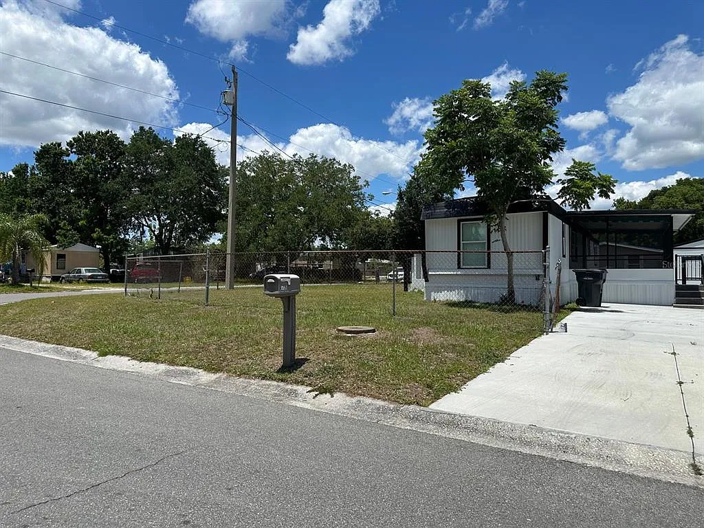 Building Photo - 3061 Crystal Hills Dr
