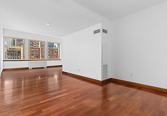 4th image of 305 E 63rd St APT 10G