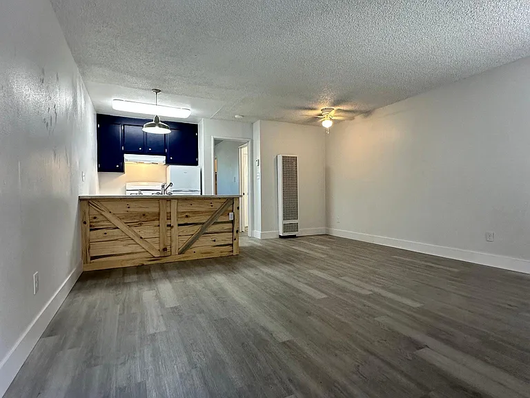 640 W Park St #E — Photo 1