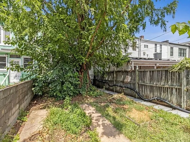 1358 Parkwood Pl NW — Photo 57