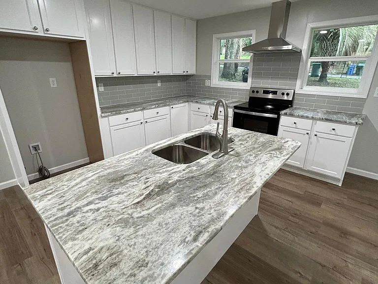 609 Sherwood Dr — Photo 10