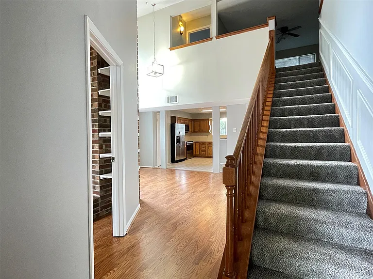 5006 Temple Bell Dr — Photo 2