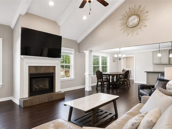 822 Winston Ct, Auburn, AL 36832