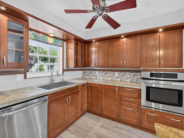 2820 NE 30th Street #9, Fort Lauderdale, FL 33306