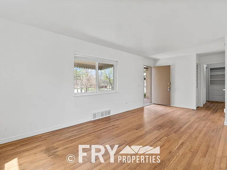 3446 N Adams St — Photo 8