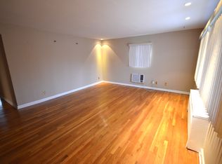 1604 Kennellworth Pl, Bronx, NY 10465