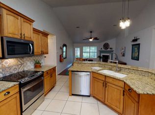 1992 Bayou Dr, Navarre, FL 32566