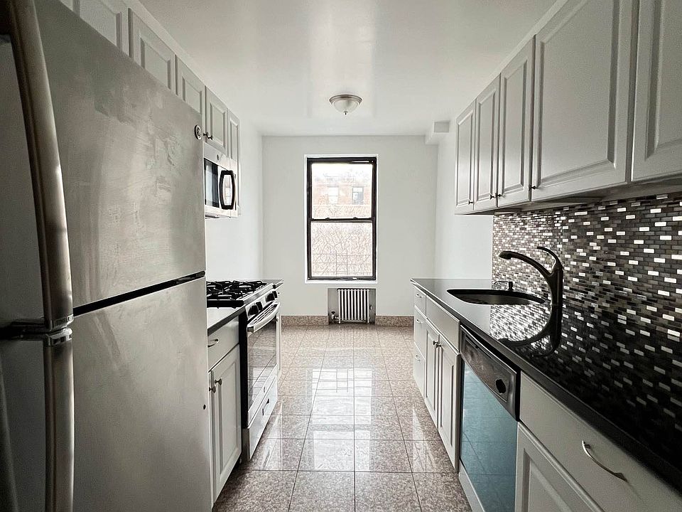 1st image of 11880 Metropolitan Ave APT 5G