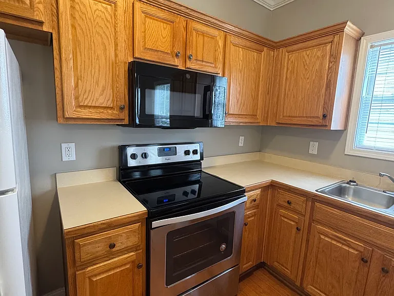 223 Milford Dr — Photo 9