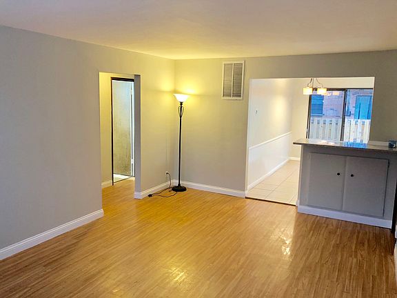 2nd image of 441 S Clay Ave APT B