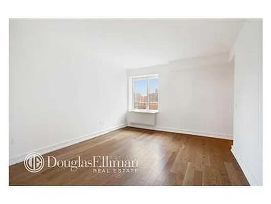 Rented by Douglas Elliman | media 35