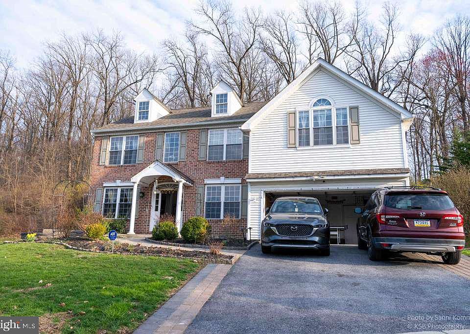 1st image of 798 Southwind Ln