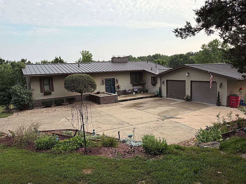 1414 Eastate Dr - Property Image