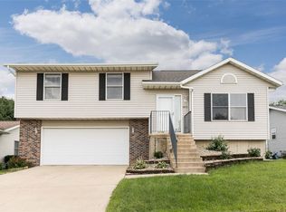3613 King Dr SW, Cedar Rapids, IA 52404