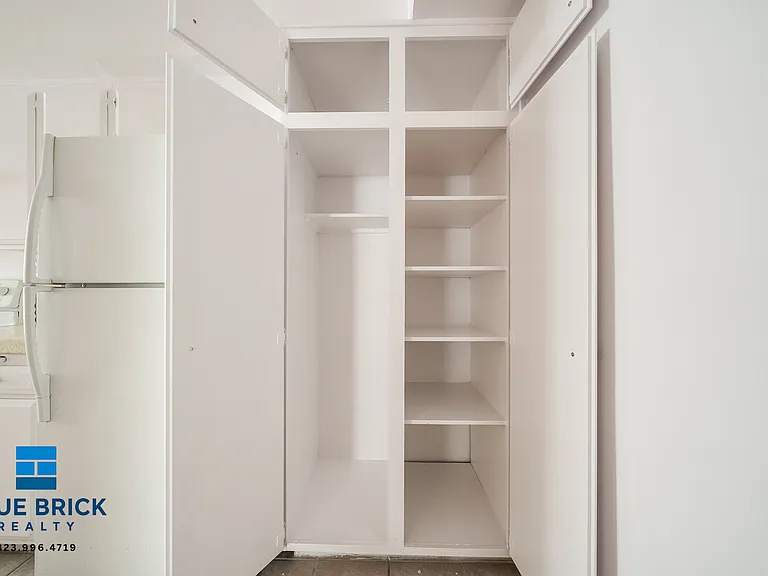 815 S Shenandoah St #301 — Photo 11
