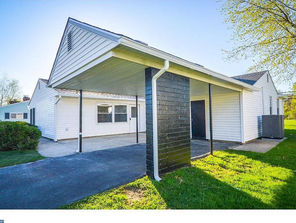 228 Blue Ridge Dr — Photo 1