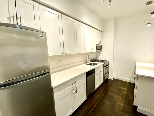 Rented by Douglas Elliman | media 16