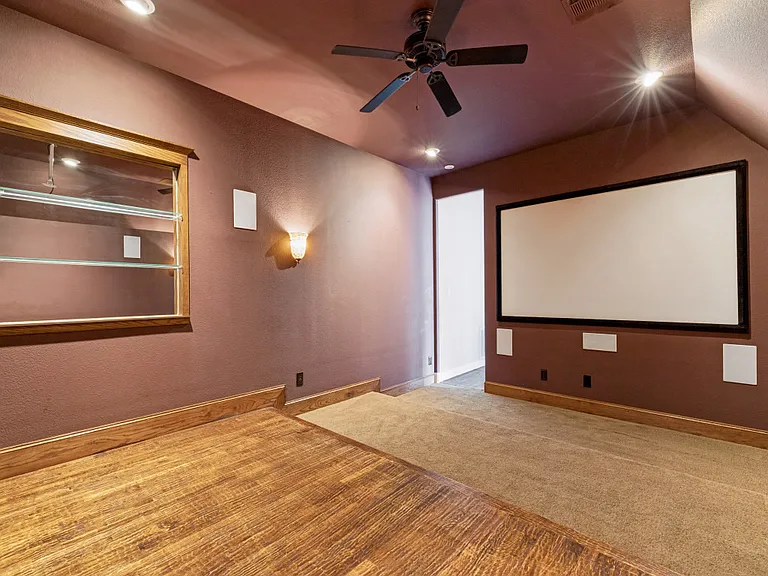 411 Brazoria Dr — Photo 19