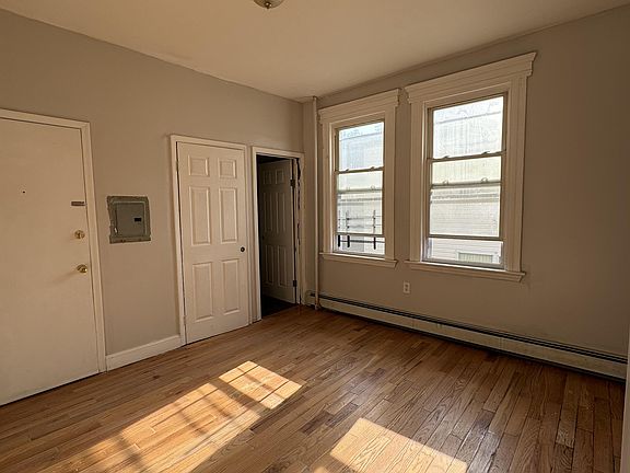 5th image of 164 W Bigelow St #2