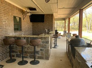 196 Silver Lakes Dr, Sunset, TX 76270
