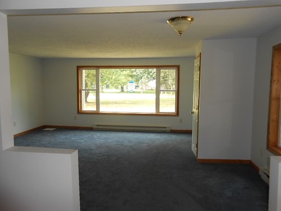 2nd image of 10250 Glenwood Ave