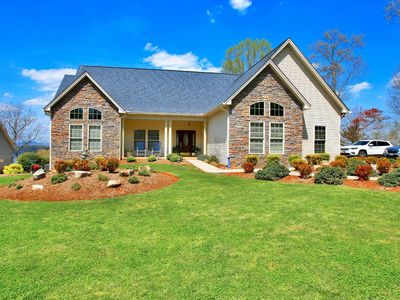 170 Village Ln, Moneta, VA, 24121