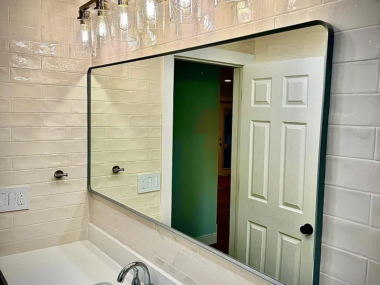 1423 Embassy Dr — Photo 7