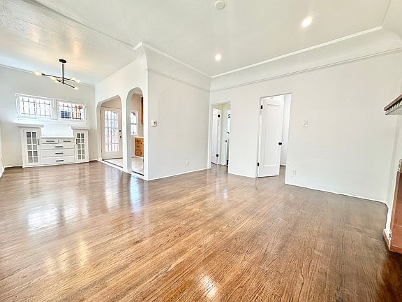 2nd image of 643 1/4 N Spaulding Ave