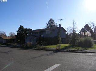 1030 NE 24th St, Gresham, OR 97030