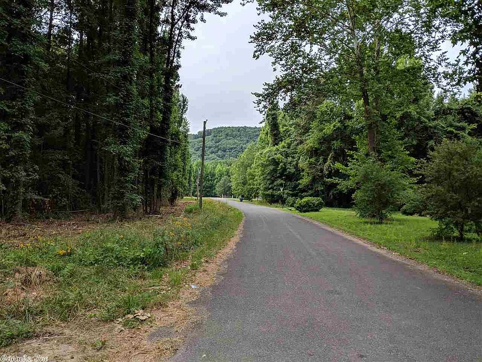 2nd image of 719 Valley Loop