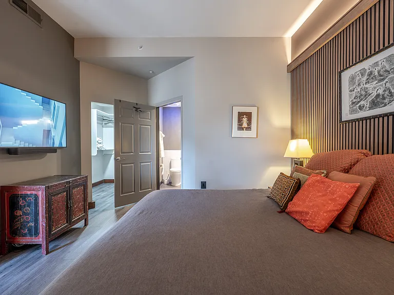 475 W 12th Ave #5A — Photo 33