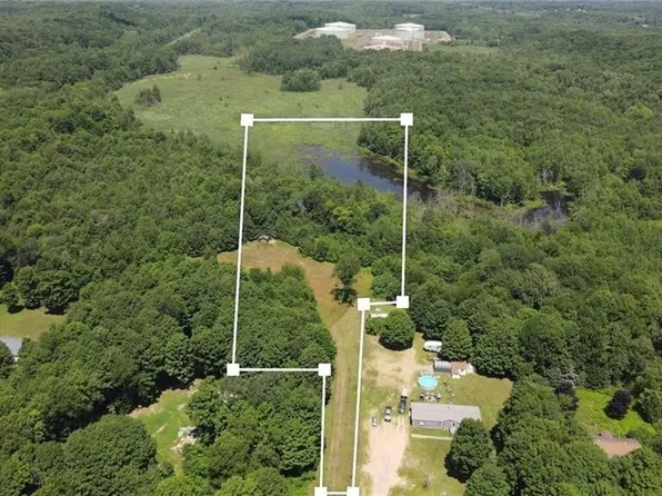 202 Furniss Station Rd #19, Oswego, NY 13126