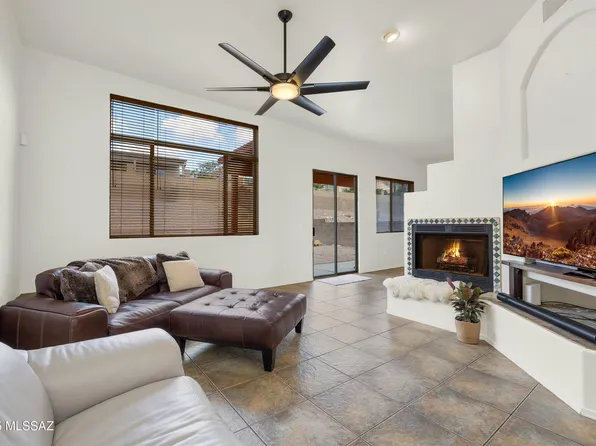 518 W Spearhead Rd, Oro Valley, AZ 85737