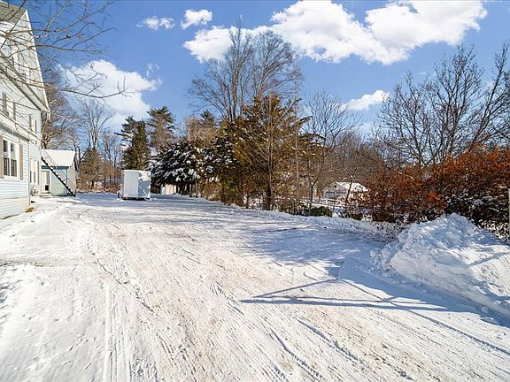 3rd image of 108 Pine St #1