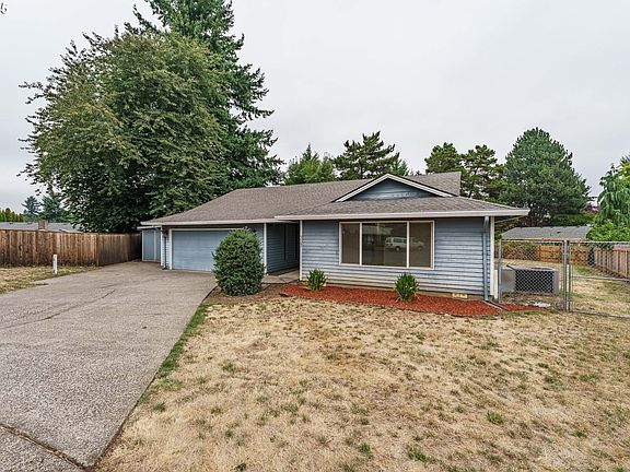 2nd image of 307 SE 153rd Ct