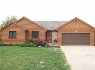 2813 SW Ancaster Rd, Topeka, KS 66614