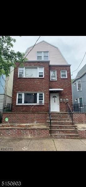 1st image of 305 Sanford Ave APT 2