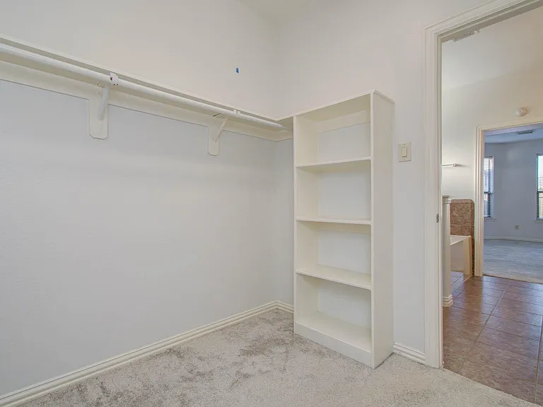 22314 Mosshall Ct — Photo 39