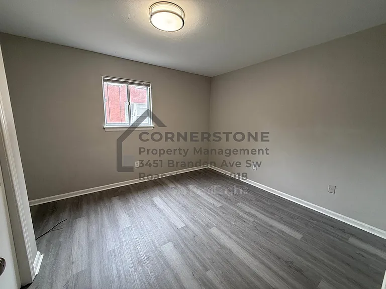 1401 3rd St SW #7 — Photo 7