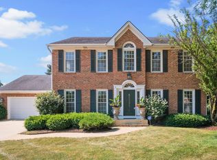 2S702 White Birch Ln, Wheaton, IL