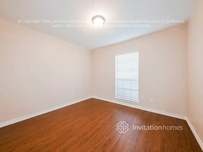 618 Melissa Ln — Photo 9