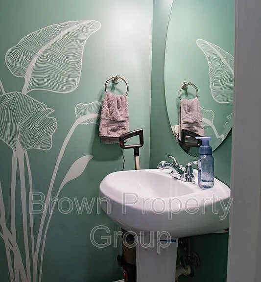 4918 Yorkchester Dr — Photo 10