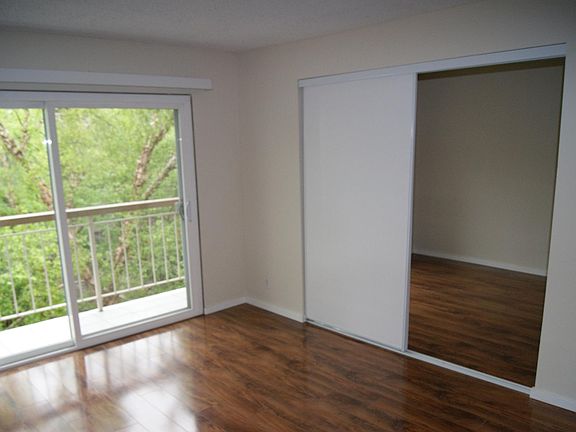 5th image of 470 N Civic Dr APT 405